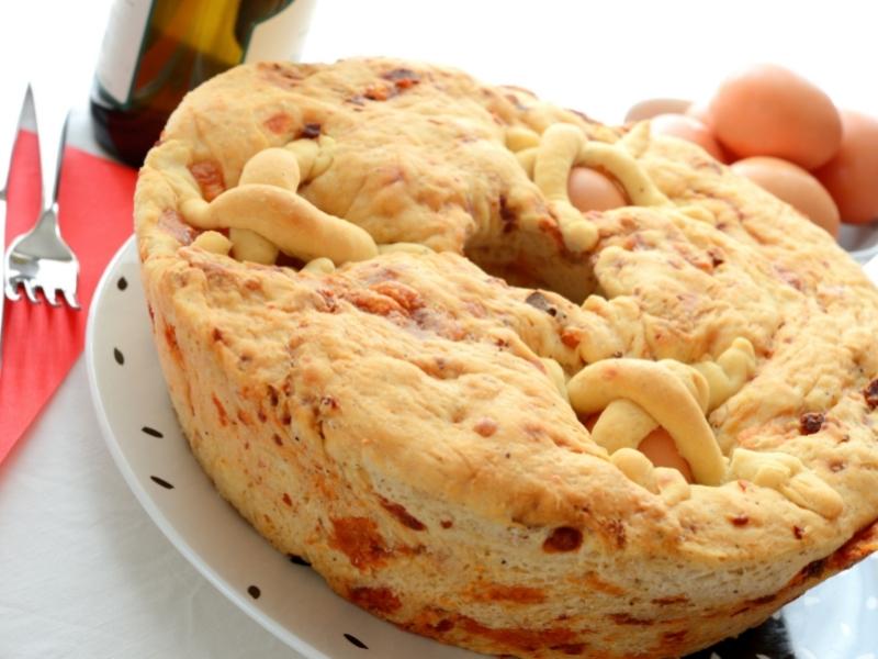 Casatiello napolitano